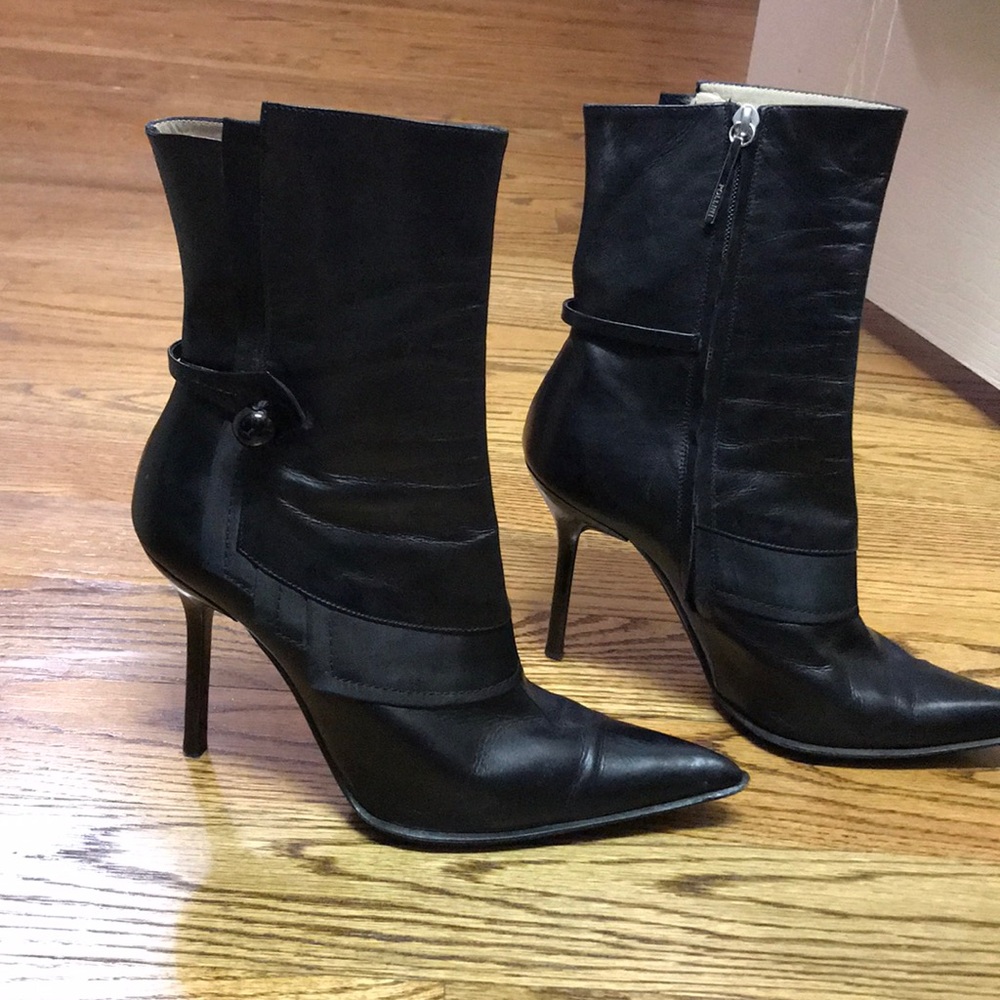 Black short boots